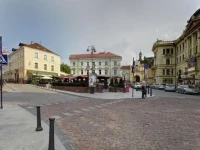 Town Hall Square Apartments 