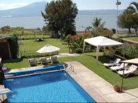 La Puerta Violeta Guesthouse & SPA 