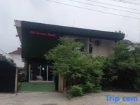 Green House Hotel And Suite 