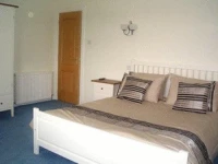 A Room In The Country 4*