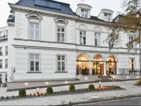 Red Baron Hotel & Restaurant 