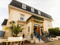 Hampshire Hotel