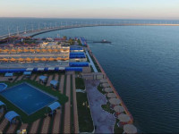 Dolphin Resort (Families only)