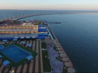 Dolphin Resort (Families only) 