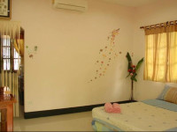 Baan S.Sukrutai Amphawa