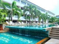 Choeng Mon Beach Hotel 