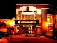 MO2 Westown Hotel - Mandalagan 