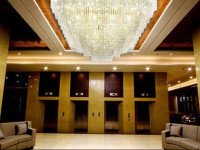 Mandarin Plaza Hotel