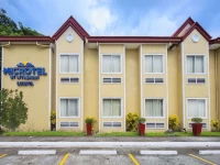 Microtel by Wyndham Tarlac 
