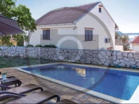 Rtina 24 Holiday Home 