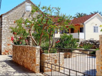 Lara Holiday Home