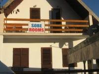Tara Bridge Guesthouse 