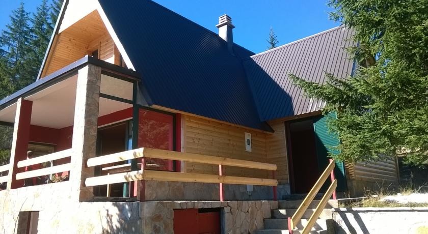 Milovic Holiday Home 