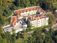 Е tekl Hotel