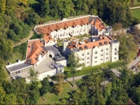 Е tekl Hotel 4*