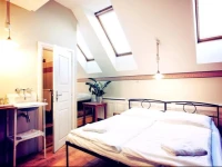Sir Tobys Hostel 2*