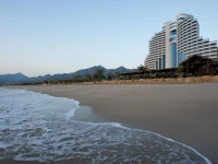 Le Meridien Al Aqah Beach Resort  5*