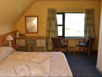 DeCourceys Hazelbrook Farmhouse B&B