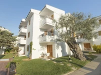 Aparthotel Flora 3*