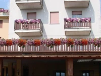Albergo Ristorante Carenno 2*