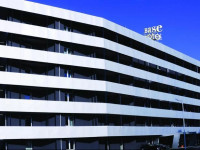 Base Hotel To Stay