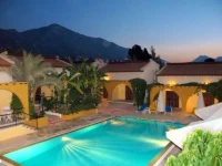 Five Fingers Holiday Bungalows 