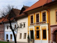 Hviezdoslav 3*