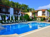 Ford Hotel 2*