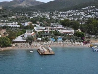 Izer Hotel & Beach Club 4*