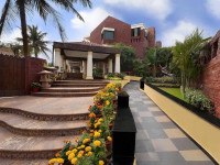Mayfair Puri