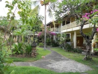 Bali Lovina Beach Cottages 3*