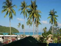 Phi Phi October Guesthouse 2*