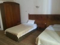 Louris Inn hotel 