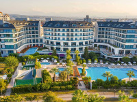 Commodore Elite Suites Spa (only adults 18+)