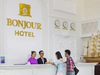 BONJOUR NHA TRANG 3*