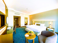 DOUBLE TREE BY HILTON DUBAI PORT SAEED (EX. CITY SEASONS)