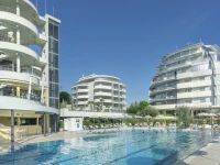 PREMIER & SUITES 5*