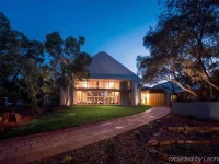 Emu Walk Apartments 4*