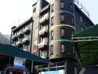V Oncheon Motel 2*