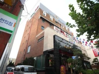 Gallery Hotel  