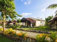 Aquana Beach Resort 