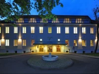 BEST WESTERN Hotel Der Lindenhof 4*