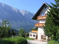 Hotel Pension Sonnenuhr 3*