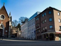 Hotel New Damshire 3*