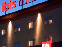 Ibis Como 3*
