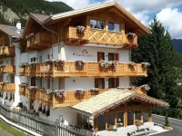 Hotel Garni Lastei 1*