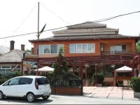 Pension Azaro 3*