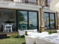 Bab-i Zer Hotel