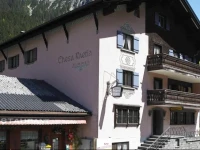 Hotel Garni Lodge Chesa Raetia 3*