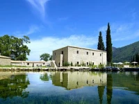Semantron Traditional Village 5*